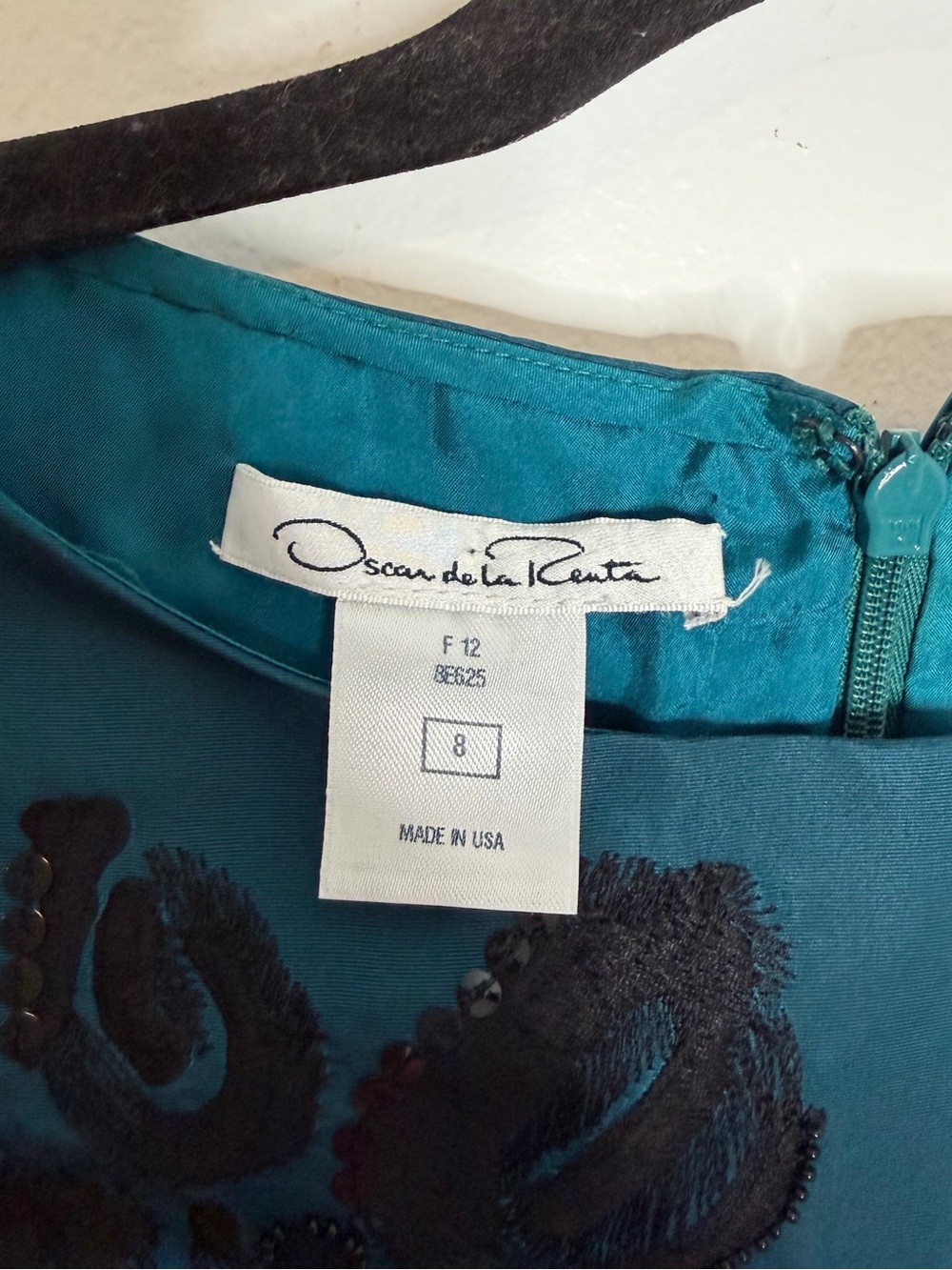 Oscar de la Renta Teal Sleeveless Midi Dress with Black Floral Appliqué - Picture 7 of 12